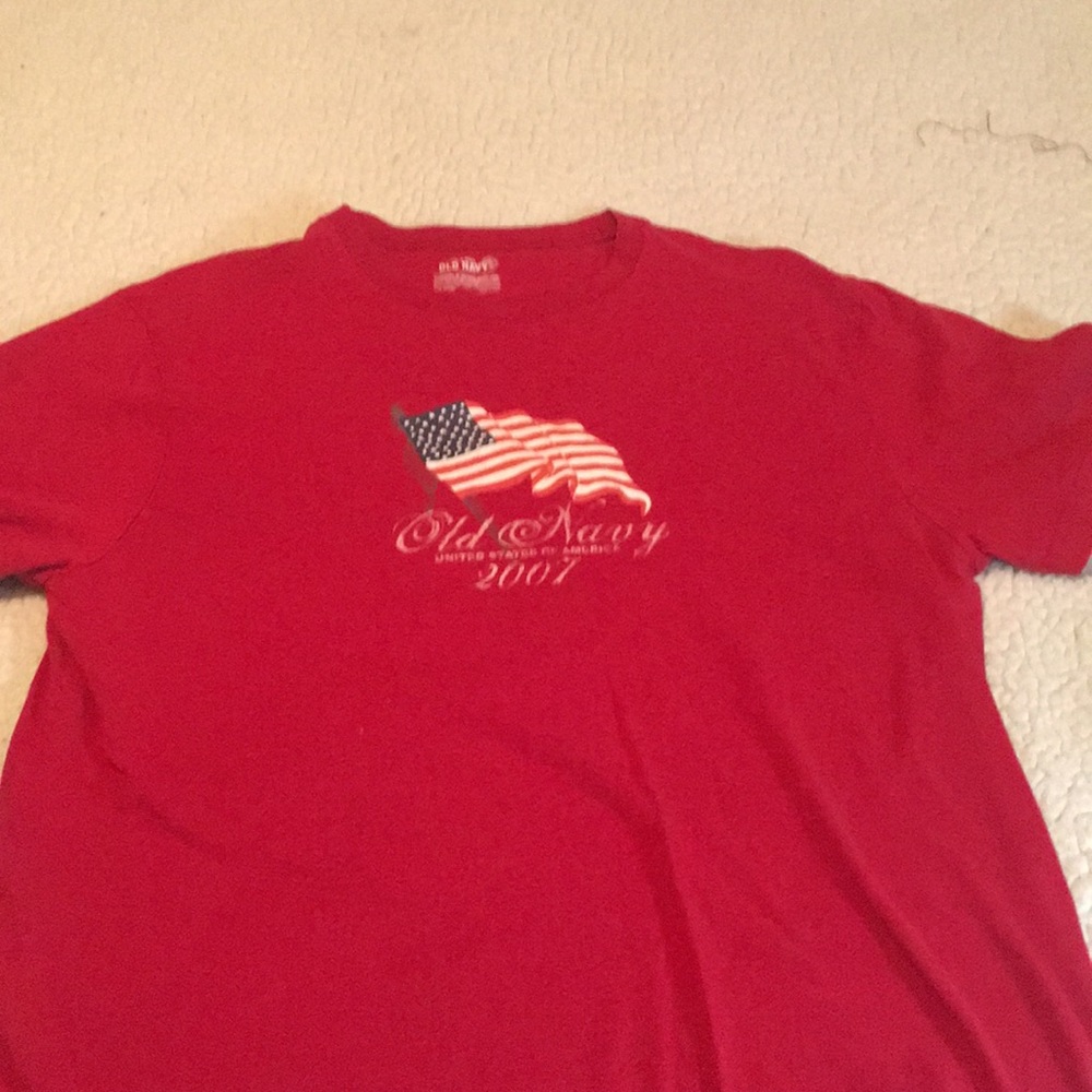 Old Navy 2007 flag crew neck t-shirt